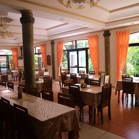 Jannah Glycel Beach House Hotel Guimaras Exterior photo