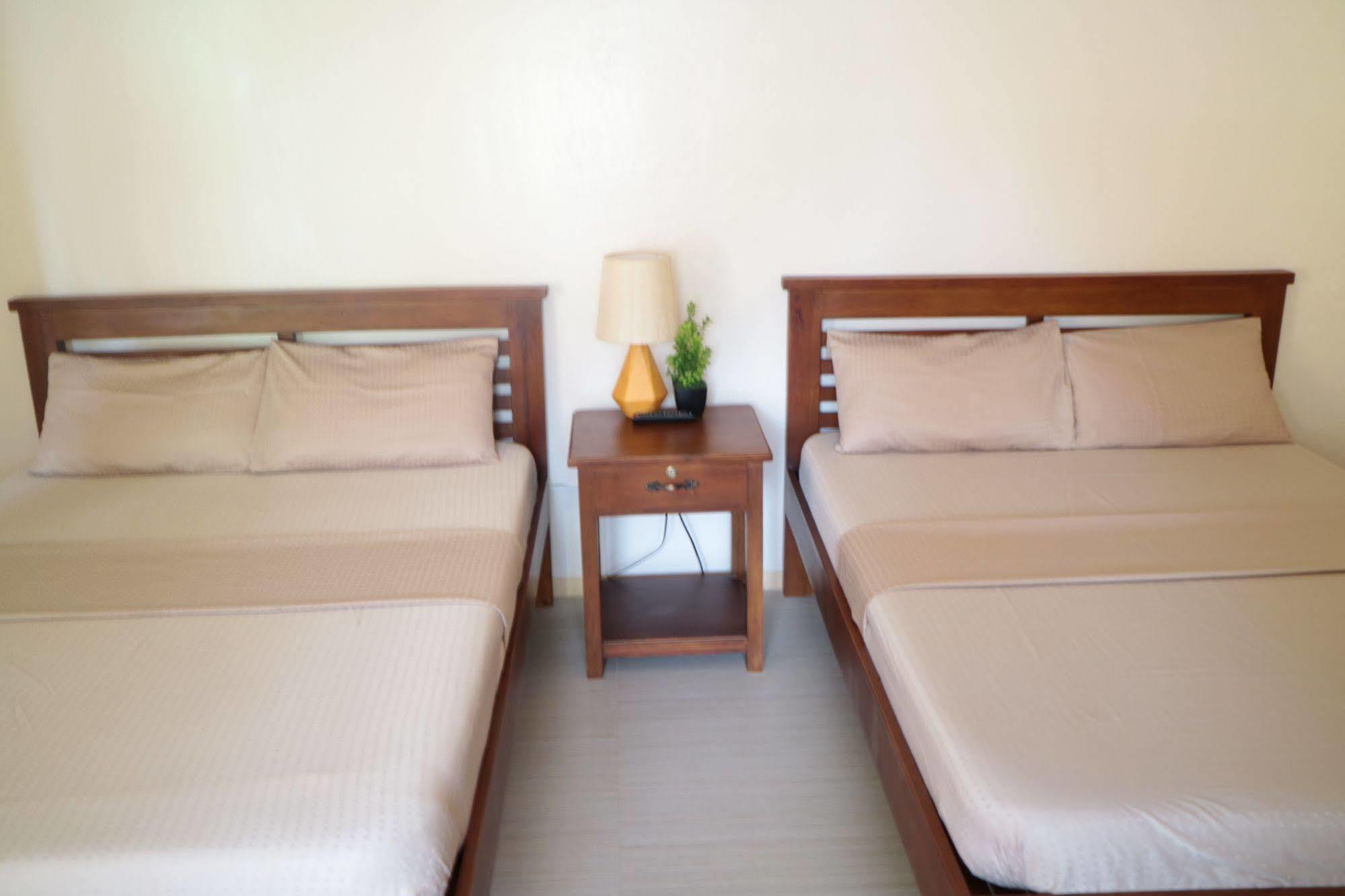 Jannah Glycel Beach House Hotel Guimaras Exterior photo