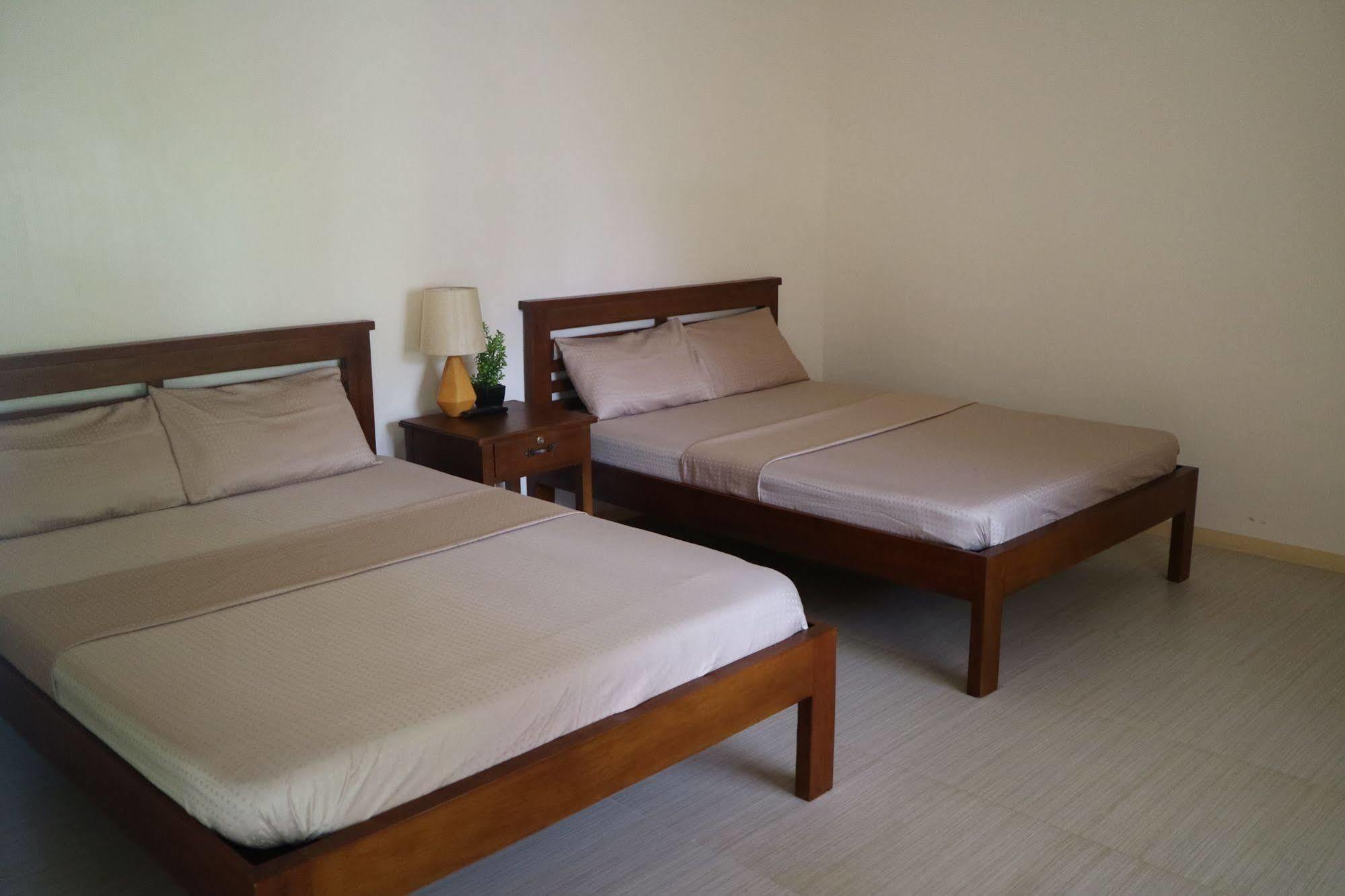 Jannah Glycel Beach House Hotel Guimaras Exterior photo